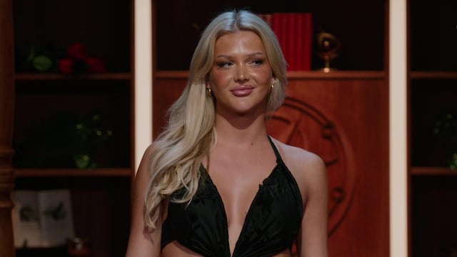 Isa i chock när hon får höra om spelet bakom hennes rygg