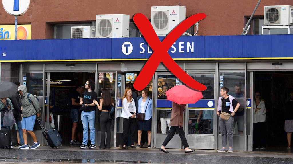 Slussen Sign Tunnelbanan mellan Slussen och Gamla stan kan stängas av